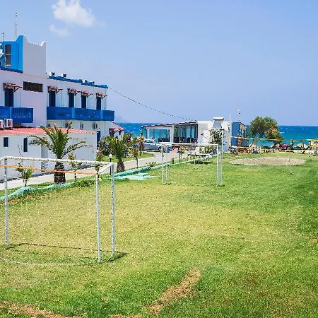 Mari Beach-2